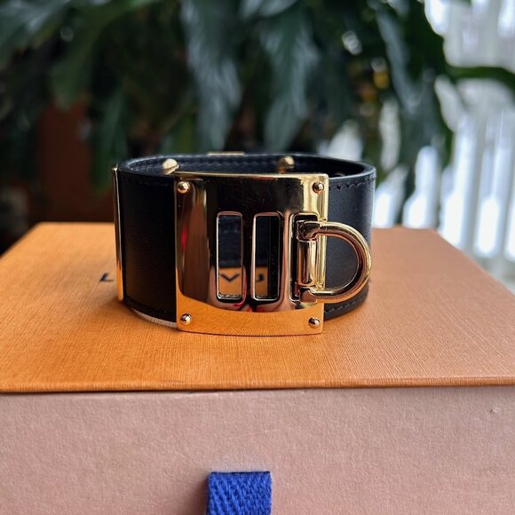 LOUIS VUITTON So LV Cuff Bracelet Black and Gold RARE 📿 - Picture 4 of 11